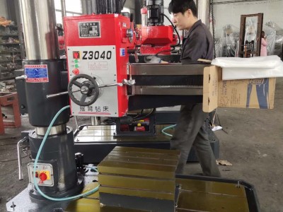 山东龙泽数控机床 z3040摇臂钻床 制造