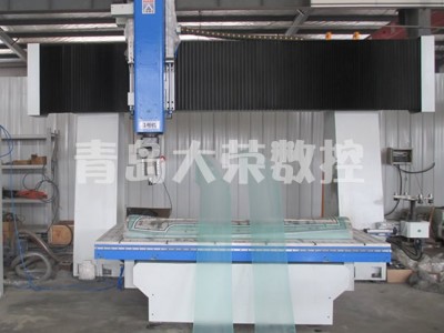 大荣 医用设备五轴加工中心 五轴联动数控机床 木工木模五轴雕刻机