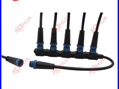 厂家M15LED路灯条形一出多防水接头 机箱主板，跑马灯、LED投光灯防水连接器  电缆防水插头  工业防水连接器