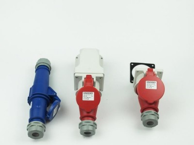 欧标工业插头插座3芯/4孔16A航空防水工业插头5芯 IP44公母套装