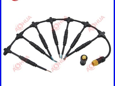 AHUA澳华多芯T型三通防水接头 LED投光灯、洗墙灯防水插头，园林景观抱树灯防水连接器，工业设备防水插头线