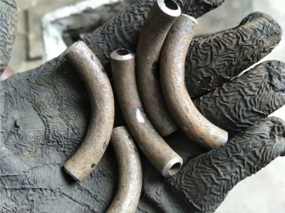 液压弯管  无缝弯管 中频弯管 辰星管件