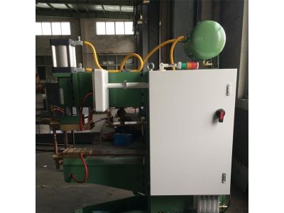 武汉索亚特机电设备 低价供应非标中频多头排加长臂焊机、龙门丝网焊机、中频点焊机。支持非标定制、焊机设备维修改造、维护升级