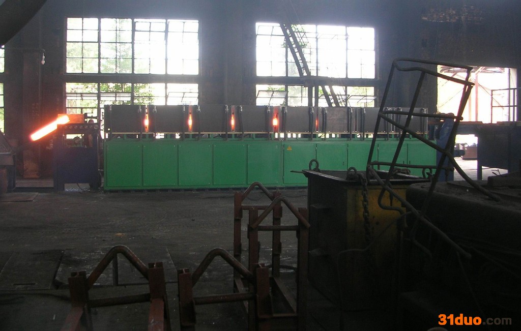 KGPS系列中频感应熔炼设备、GTR系列中频感应加热及热处理设备