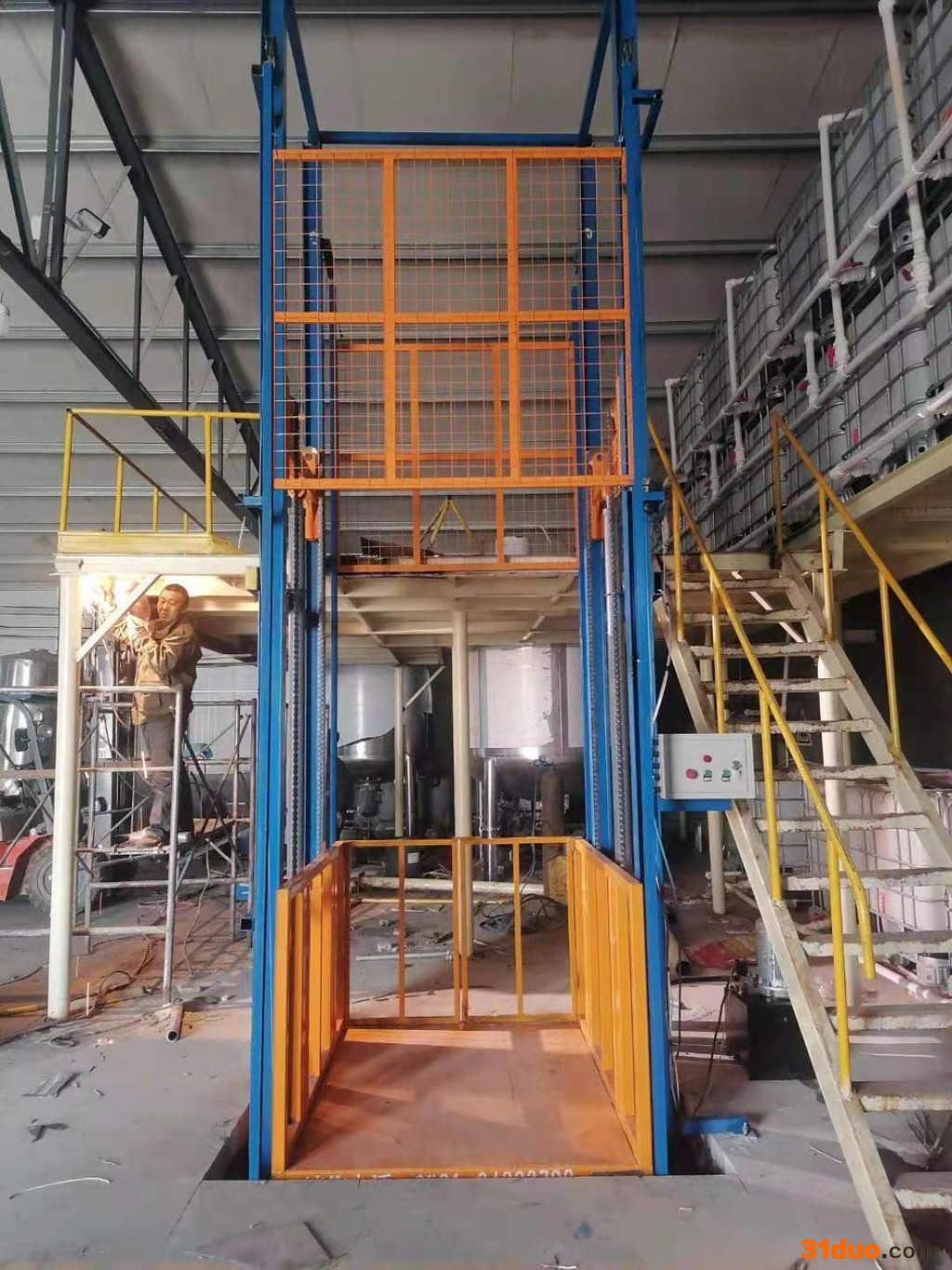 坤江 导轨式升降货梯 导轨式液压升降平台 导轨式货梯升降机 工厂货梯 楼层货物升降