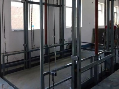 万锐 导轨式升降机 固定导轨升降机 价格