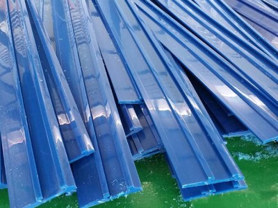 永华供应 啤酒厂专用输送滑轨 耐磨导轨价格  可定做 流水线生产线链条导轨