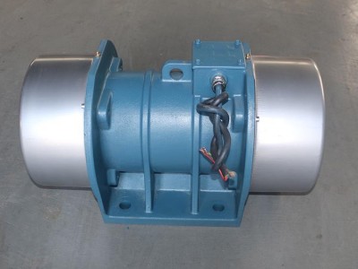 宏达振动 振动电机 生产高频振动电机 ZGY振动电机批发