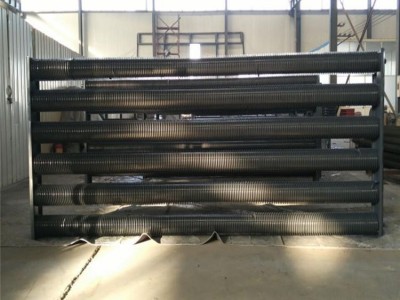 春光**翅片管散热器 钢制高频焊暖气片 车间大棚采暖散热片 高频焊暖气片 批发定制