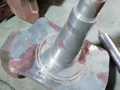 河南德胜转向节高频淬火机 汽车转向节高频感应淬火 汽车转向节中频淬火设备 转向节中频淬火