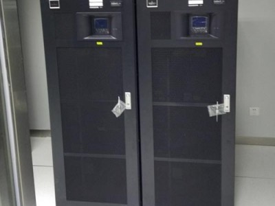 艾默生NXE30KVA UPS不间断电源 高频机在线式30KVA 三进三出 外接