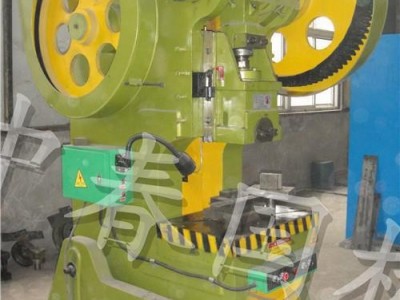 专业供应  中春国标     D133-3.5-4 昊春公司暖气片   昊春 高频焊光排管规格