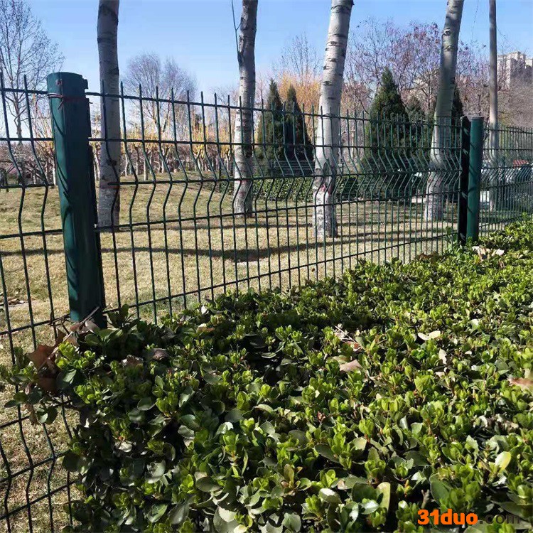 护栏网厂家批发 护栏网焊网机 护栏网怎么卖 护栏网排焊机 护栏网生产