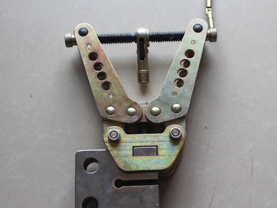 【华龙】机械冲孔机直销  机械冲孔机生产厂家 机械冲孔机批发 机械冲孔机 ** 价格合理