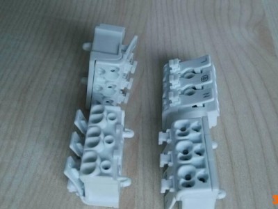 P02-3P免螺丝按压式端子LED连接器快速接头