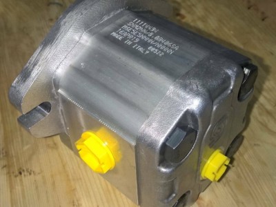 摊铺机马达 现货 意大利原装进口 丹佛斯 液压 齿轮马达 TUROLLA  压路机振动马达