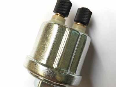 供应宇通配件机油压力传感器配件机油压力传感器