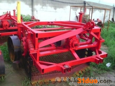 温州黄芩药材收获机图片 大型中药材挖掘机工作效率