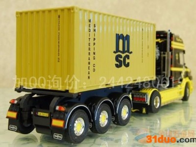 拖车报关集装箱