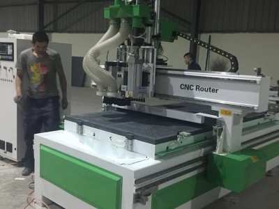 板式家具开料装饰 橱柜家具雕刻开料机 现货供应四工序开料机 越隆 品**良