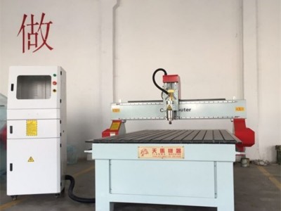 木工开料机雕刻机 木工加工中心 大型木门家具雕刻机生产设备