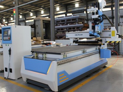 开料机 全屋定制数控开料机 高端开料机 板式家具生设备 家具下料机 排钻加工中心 木工开料机 橱柜开料机 雕刻机