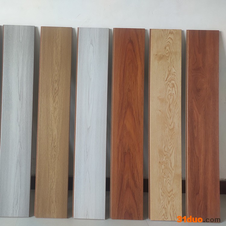 强化地板 厂家批发 家装建材实木复合地板 强化装饰