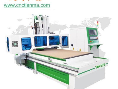 橱柜门数控雕刻机 板式家具木工雕刻机 开料机排钻 木工生产线
