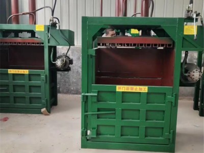 江苏塑料瓶压块机 宇晨废铁桶挤扁机 皮革挤扁机厂家