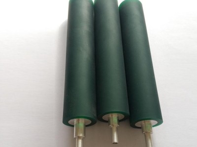 靠版辊 纺织辊  胶辊 天然橡胶辊 聚氨酯驱动轮 上光辊 挤干辊