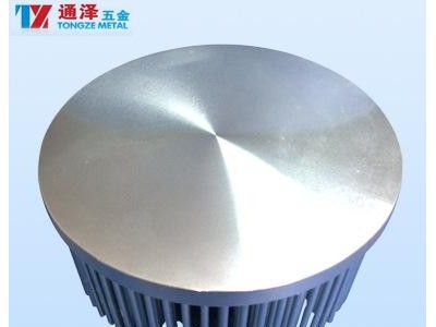 通泽五金冷锻散热器大功率筒灯天花灯车展灯功率60W银色柱子.