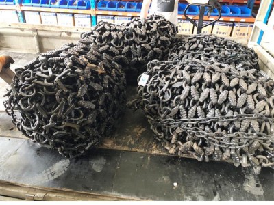 厂家批发23.5-25铲车轮胎保护链 50装载机轮胎保护装置