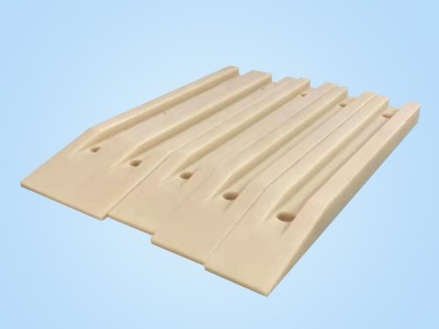 黑色尼龙导轨  尼龙直线导轨  自润滑单排链条导轨 厂家批发