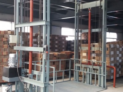 盛杰导轨式液压货梯 导轨液压货梯 导轨液压升降机 导轨式液压升降机