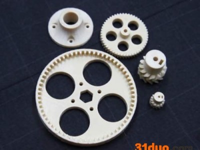 机械设备、文化用品、服装鞋帽、  电子产品、金属材料、通讯设备  机械设备