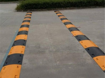 方元浩宇 汉中 减速带 限速缓冲带 斜坡道路加厚乡村马路车库减速板