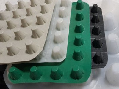 唐山车库排水板厂家 生产厂家大量供应排水板  可定制凹凸屋顶绿化地下车库排水板