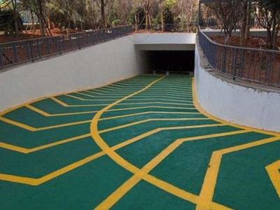 南京车库防滑坡道 水性防滑坡道材料 道路防滑带 地下车库防滑坡道 防滑路面施工队