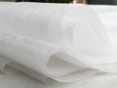 生产供应白色50g网状热熔胶 具有极强的粘度牢度 商标服饰背面贴批发 其他纺织辅料