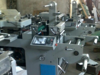 建升HSM-320B型自动不干胶商标模切机