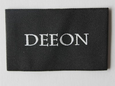 商标织唛供应商 衣服织唛定制 服装织唛加工找颜悦织唛