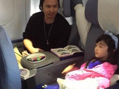 小公主遇上怪蜀黍！欧弟与夏天飞机上玩游戏