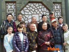 1995年，大宅门刚开机不久，陈宝国拿出一笔巨说：没他我不拍