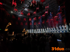 大型红色沉浸剧《再回延安》每天3场 成延安红街最热打卡地